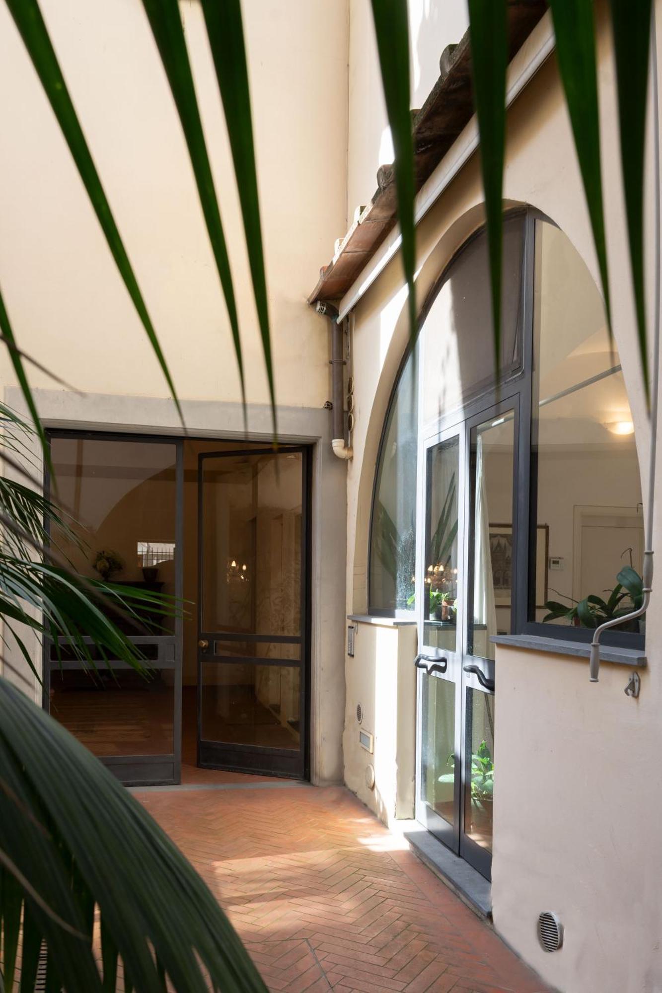 Characteristic Apartment In The Center Of Florence Luaran gambar